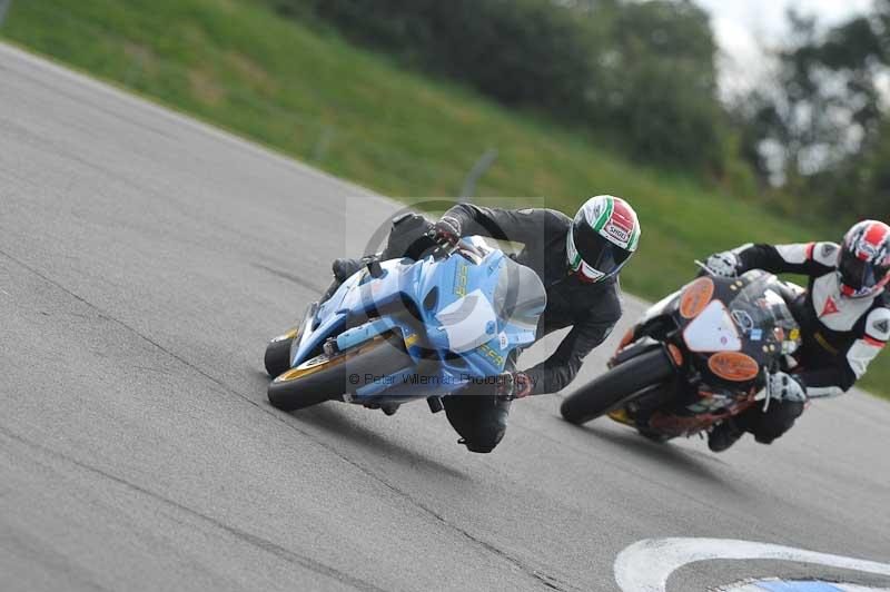 Motorcycle action photographs;donington;donington park leicestershire;donington photographs;event digital images;eventdigitalimages;no limits trackday;peter wileman photography;trackday;trackday digital images;trackday photos