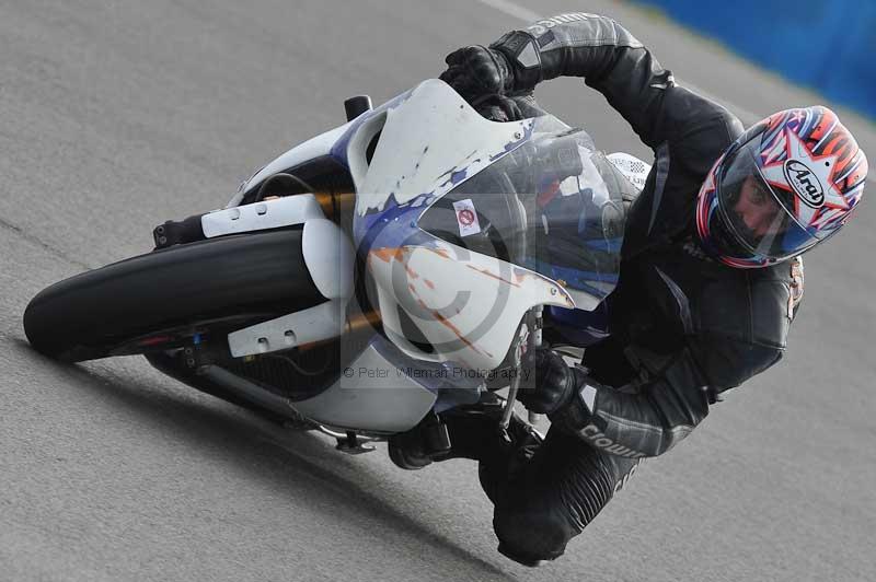 Motorcycle action photographs;donington;donington park leicestershire;donington photographs;event digital images;eventdigitalimages;no limits trackday;peter wileman photography;trackday;trackday digital images;trackday photos