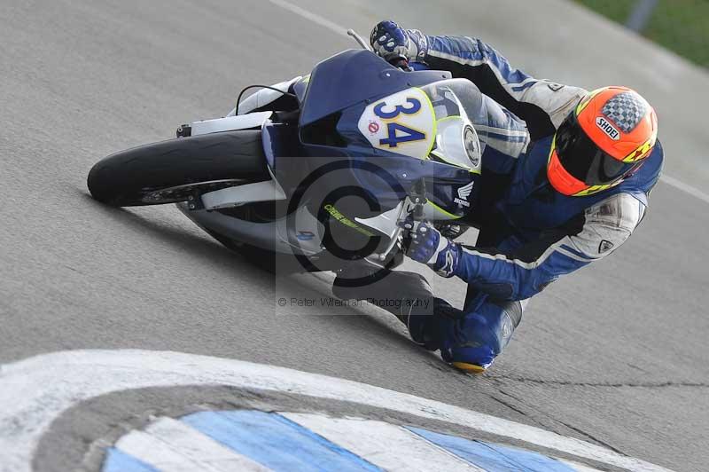 Motorcycle action photographs;donington;donington park leicestershire;donington photographs;event digital images;eventdigitalimages;no limits trackday;peter wileman photography;trackday;trackday digital images;trackday photos