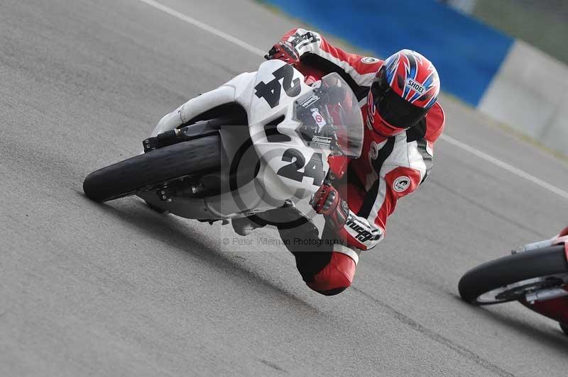 Motorcycle action photographs;donington;donington park leicestershire;donington photographs;event digital images;eventdigitalimages;no limits trackday;peter wileman photography;trackday;trackday digital images;trackday photos