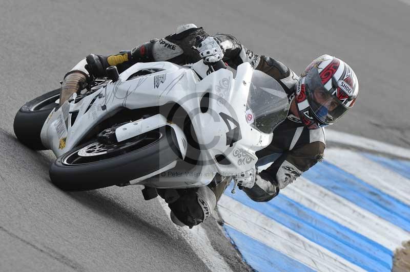 Motorcycle action photographs;donington;donington park leicestershire;donington photographs;event digital images;eventdigitalimages;no limits trackday;peter wileman photography;trackday;trackday digital images;trackday photos