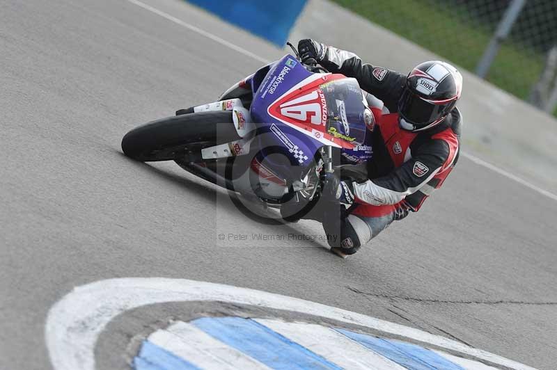 Motorcycle action photographs;donington;donington park leicestershire;donington photographs;event digital images;eventdigitalimages;no limits trackday;peter wileman photography;trackday;trackday digital images;trackday photos