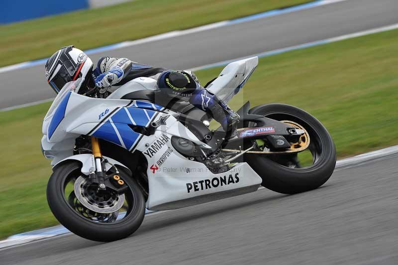 Motorcycle action photographs;donington;donington park leicestershire;donington photographs;event digital images;eventdigitalimages;no limits trackday;peter wileman photography;trackday;trackday digital images;trackday photos