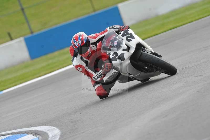 Motorcycle action photographs;donington;donington park leicestershire;donington photographs;event digital images;eventdigitalimages;no limits trackday;peter wileman photography;trackday;trackday digital images;trackday photos