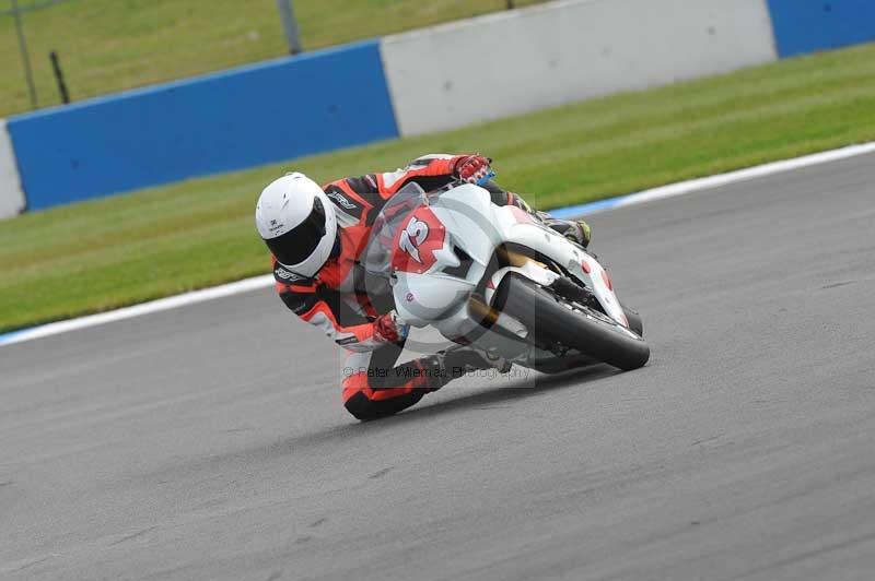 Motorcycle action photographs;donington;donington park leicestershire;donington photographs;event digital images;eventdigitalimages;no limits trackday;peter wileman photography;trackday;trackday digital images;trackday photos