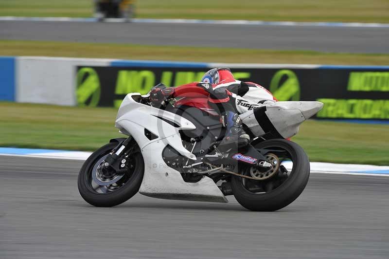 Motorcycle action photographs;donington;donington park leicestershire;donington photographs;event digital images;eventdigitalimages;no limits trackday;peter wileman photography;trackday;trackday digital images;trackday photos