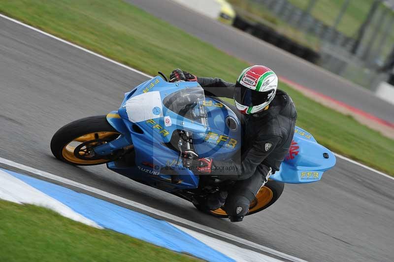 Motorcycle action photographs;donington;donington park leicestershire;donington photographs;event digital images;eventdigitalimages;no limits trackday;peter wileman photography;trackday;trackday digital images;trackday photos