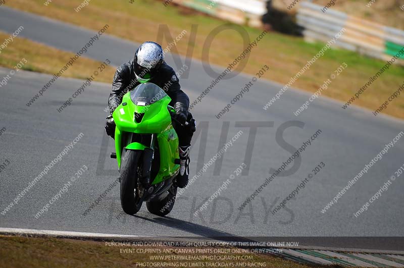 enduro digital images;event digital images;eventdigitalimages;mallory park;mallory park photographs;mallory park trackday;mallory park trackday photographs;no limits trackdays;peter wileman photography;racing digital images;trackday digital images;trackday photos