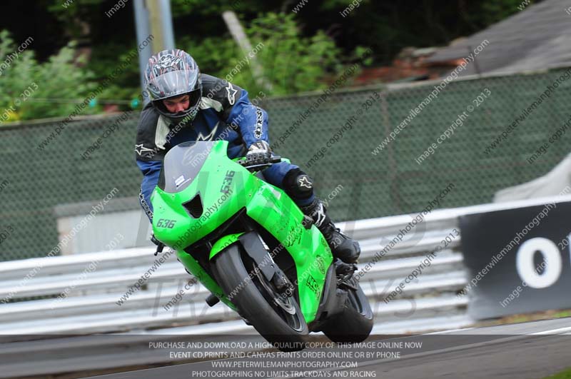 enduro digital images;event digital images;eventdigitalimages;no limits trackdays;oulton no limits trackday;oulton park cheshire;oulton trackday photographs;peter wileman photography;racing digital images;trackday digital images;trackday photos