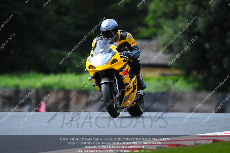 enduro digital images;event digital images;eventdigitalimages;no limits trackdays;oulton no limits trackday;oulton park cheshire;oulton trackday photographs;peter wileman photography;racing digital images;trackday digital images;trackday photos