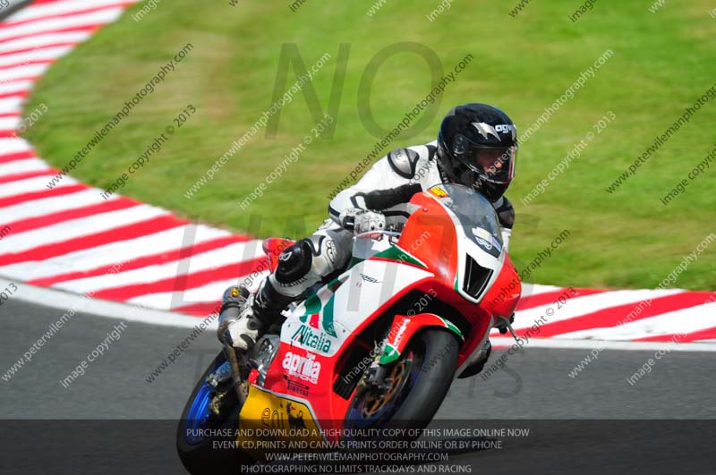 enduro digital images;event digital images;eventdigitalimages;no limits trackdays;oulton no limits trackday;oulton park cheshire;oulton trackday photographs;peter wileman photography;racing digital images;trackday digital images;trackday photos