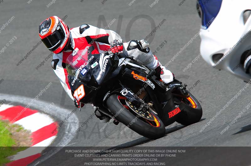 enduro digital images;event digital images;eventdigitalimages;no limits trackdays;oulton no limits trackday;oulton park cheshire;oulton trackday photographs;peter wileman photography;racing digital images;trackday digital images;trackday photos