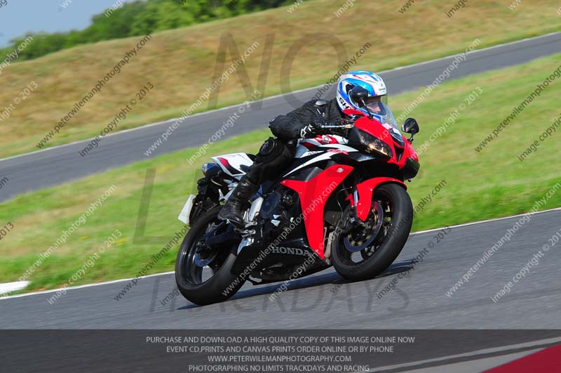 anglesey photographs;bedford no limits trackday;bedford trackday photographs;enduro digital images;event digital images;eventdigitalimages;no limits trackdays;peter wileman photography;racing digital images;trac mon;trackday digital images;trackday photos;ty croes