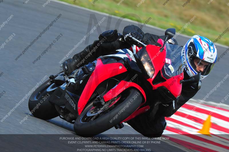 anglesey photographs;bedford no limits trackday;bedford trackday photographs;enduro digital images;event digital images;eventdigitalimages;no limits trackdays;peter wileman photography;racing digital images;trac mon;trackday digital images;trackday photos;ty croes