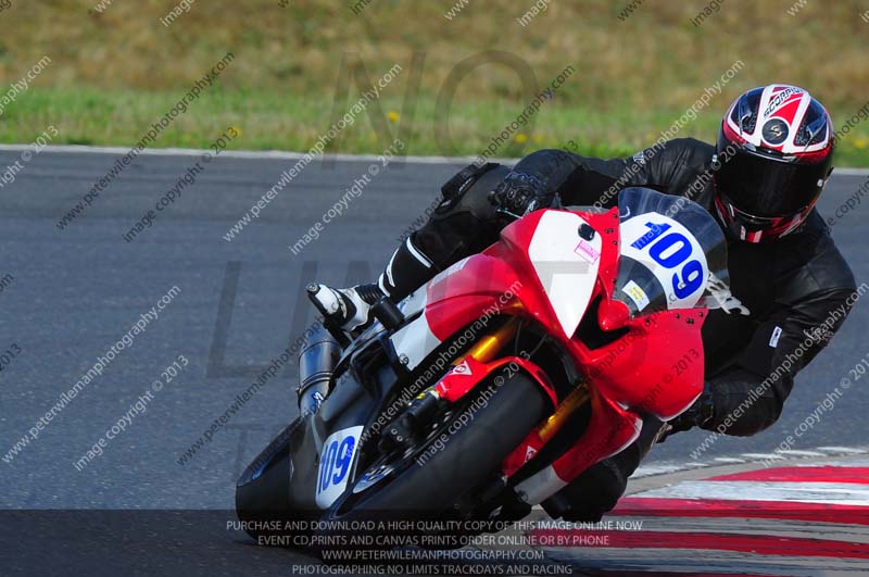 anglesey photographs;bedford no limits trackday;bedford trackday photographs;enduro digital images;event digital images;eventdigitalimages;no limits trackdays;peter wileman photography;racing digital images;trac mon;trackday digital images;trackday photos;ty croes