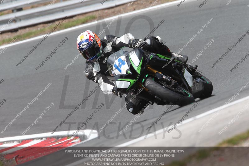 enduro digital images;event digital images;eventdigitalimages;no limits trackdays;oulton no limits trackday;oulton park cheshire;oulton trackday photographs;peter wileman photography;racing digital images;trackday digital images;trackday photos