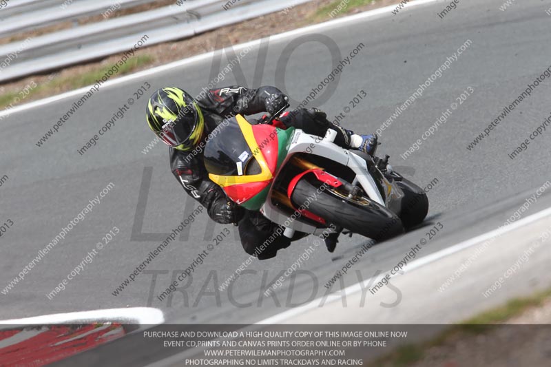 enduro digital images;event digital images;eventdigitalimages;no limits trackdays;oulton no limits trackday;oulton park cheshire;oulton trackday photographs;peter wileman photography;racing digital images;trackday digital images;trackday photos