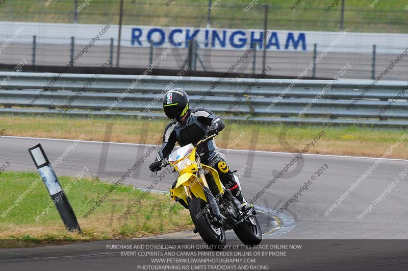 Rockingham no limits trackday;enduro digital images;event digital images;eventdigitalimages;no limits trackdays;peter wileman photography;racing digital images;rockingham raceway northamptonshire;rockingham trackday photographs;trackday digital images;trackday photos