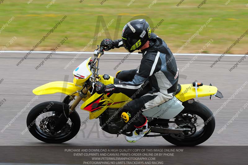 Rockingham no limits trackday;enduro digital images;event digital images;eventdigitalimages;no limits trackdays;peter wileman photography;racing digital images;rockingham raceway northamptonshire;rockingham trackday photographs;trackday digital images;trackday photos