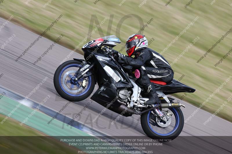 Rockingham no limits trackday;enduro digital images;event digital images;eventdigitalimages;no limits trackdays;peter wileman photography;racing digital images;rockingham raceway northamptonshire;rockingham trackday photographs;trackday digital images;trackday photos