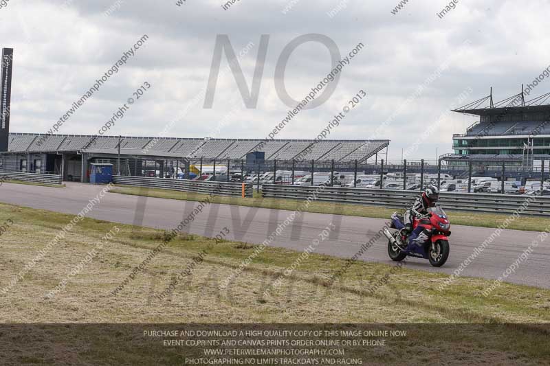 Rockingham no limits trackday;enduro digital images;event digital images;eventdigitalimages;no limits trackdays;peter wileman photography;racing digital images;rockingham raceway northamptonshire;rockingham trackday photographs;trackday digital images;trackday photos