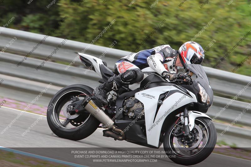 jerez;motorbikes;no limits;nov 2012;peter wileman photography;spain;trackday;trackday digital images