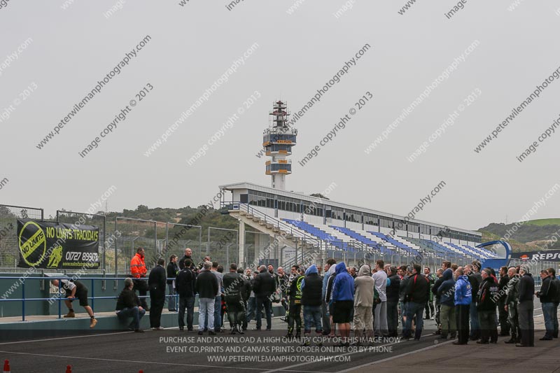 jerez;motorbikes;no limits;nov 2012;peter wileman photography;spain;trackday;trackday digital images