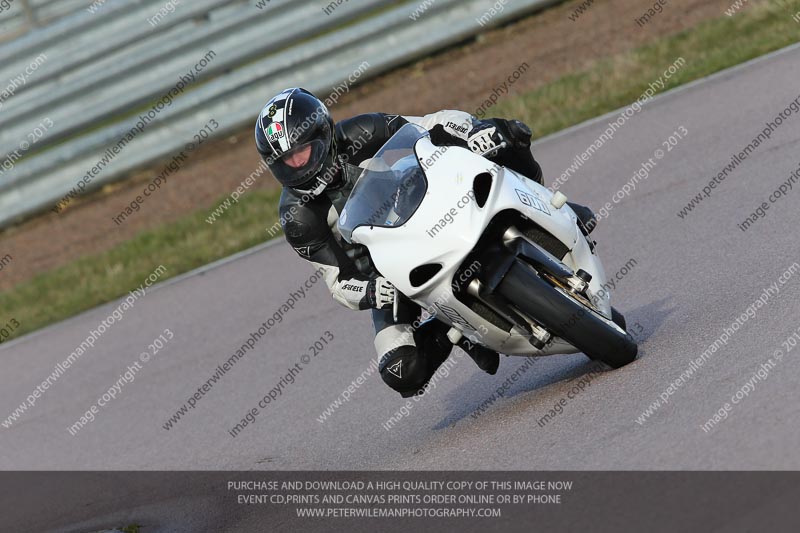 Rockingham no limits trackday;enduro digital images;event digital images;eventdigitalimages;no limits trackdays;peter wileman photography;racing digital images;rockingham raceway northamptonshire;rockingham trackday photographs;trackday digital images;trackday photos