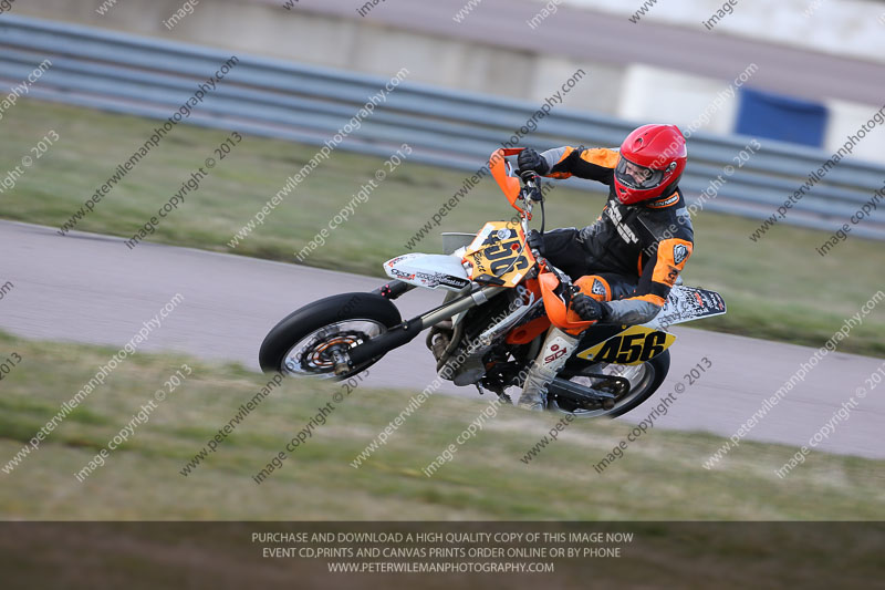 Rockingham no limits trackday;enduro digital images;event digital images;eventdigitalimages;no limits trackdays;peter wileman photography;racing digital images;rockingham raceway northamptonshire;rockingham trackday photographs;trackday digital images;trackday photos