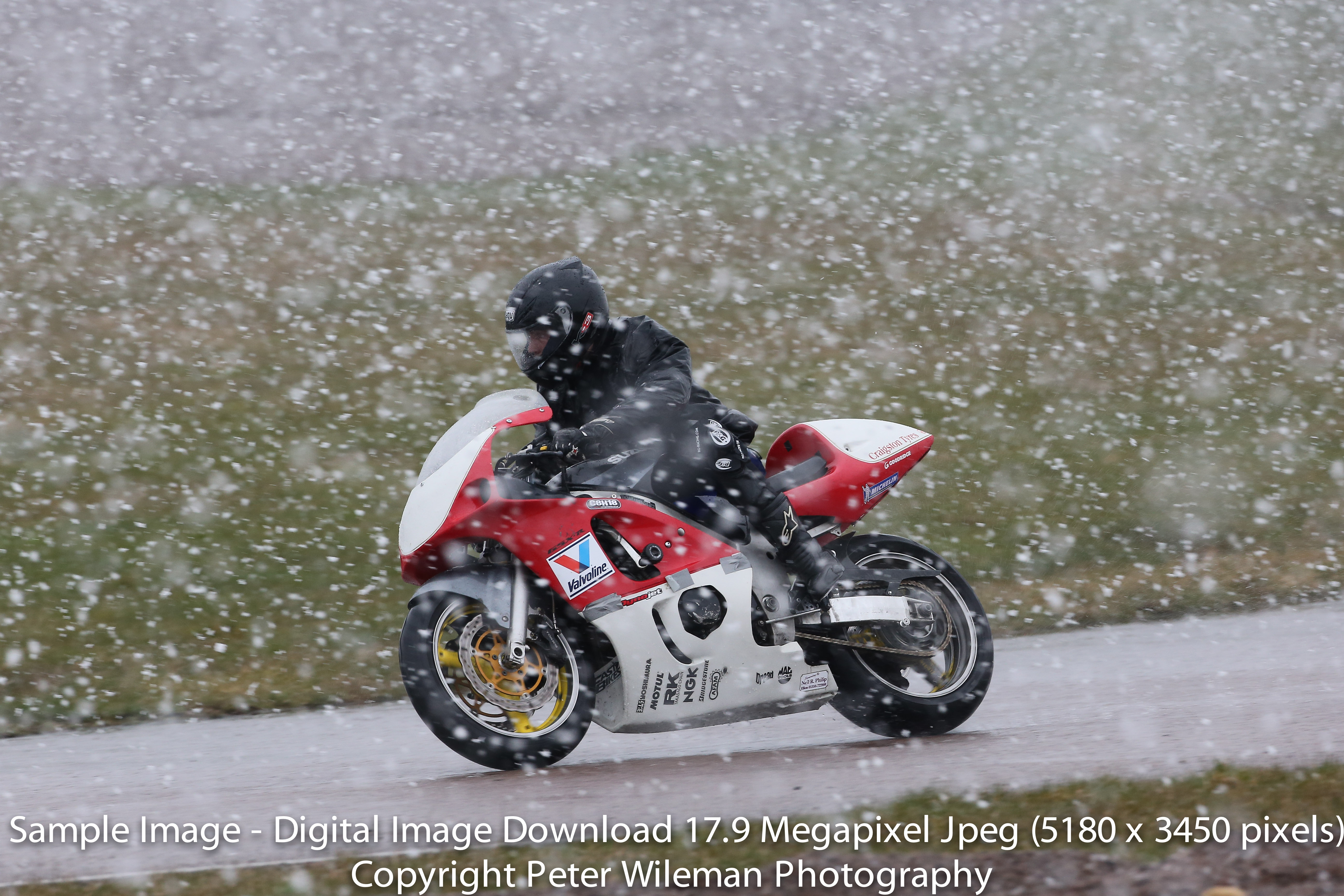 Rockingham no limits trackday;enduro digital images;event digital images;eventdigitalimages;no limits trackdays;peter wileman photography;racing digital images;rockingham raceway northamptonshire;rockingham trackday photographs;trackday digital images;trackday photos