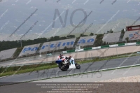 march-2010;motorbikes;no-limits;peter-wileman-photography;portimao;portugal;trackday;trackday-digital-images