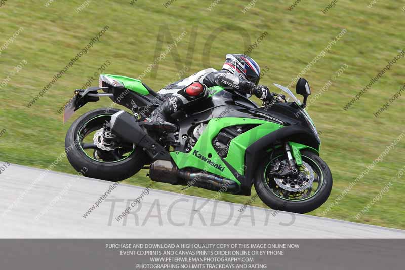 march 2010;motorbikes;no limits;peter wileman photography;portimao;portugal;trackday;trackday digital images