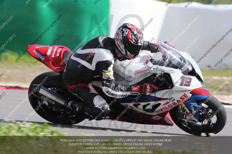 march 2010;motorbikes;no limits;peter wileman photography;portimao;portugal;trackday;trackday digital images