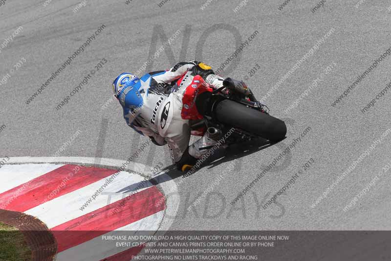 march 2010;motorbikes;no limits;peter wileman photography;portimao;portugal;trackday;trackday digital images