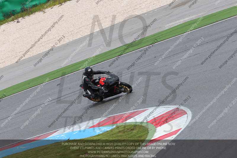 march 2010;motorbikes;no limits;peter wileman photography;portimao;portugal;trackday;trackday digital images