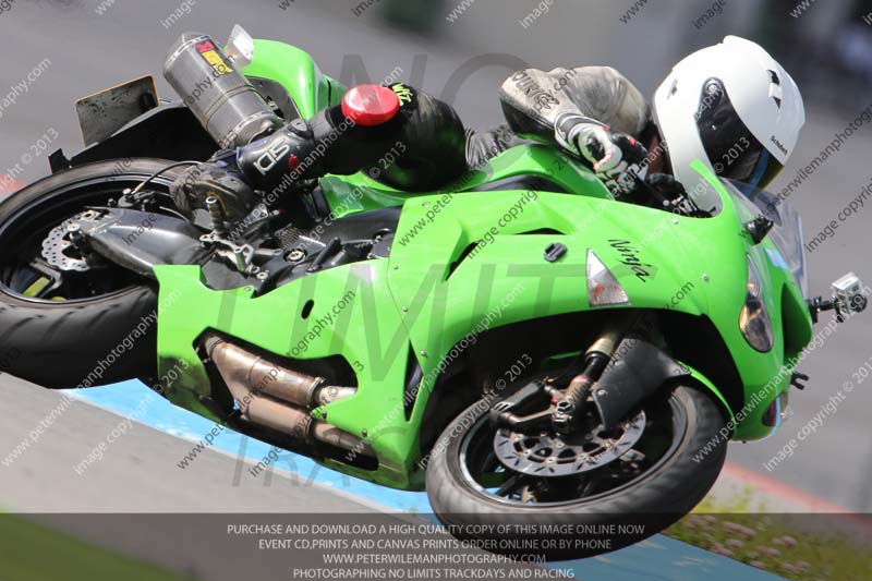 march 2010;motorbikes;no limits;peter wileman photography;portimao;portugal;trackday;trackday digital images