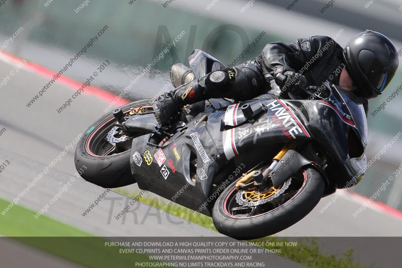 march 2010;motorbikes;no limits;peter wileman photography;portimao;portugal;trackday;trackday digital images