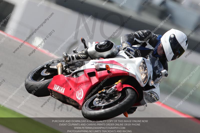 march 2010;motorbikes;no limits;peter wileman photography;portimao;portugal;trackday;trackday digital images