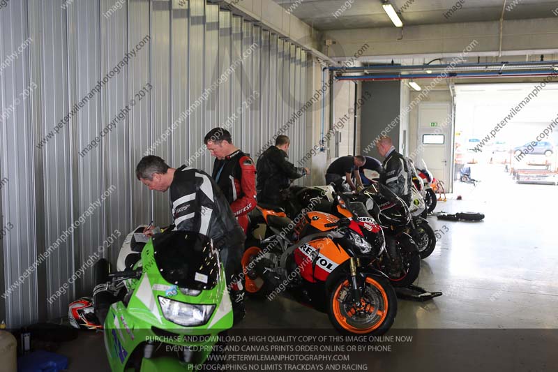 march 2010;motorbikes;no limits;peter wileman photography;portimao;portugal;trackday;trackday digital images