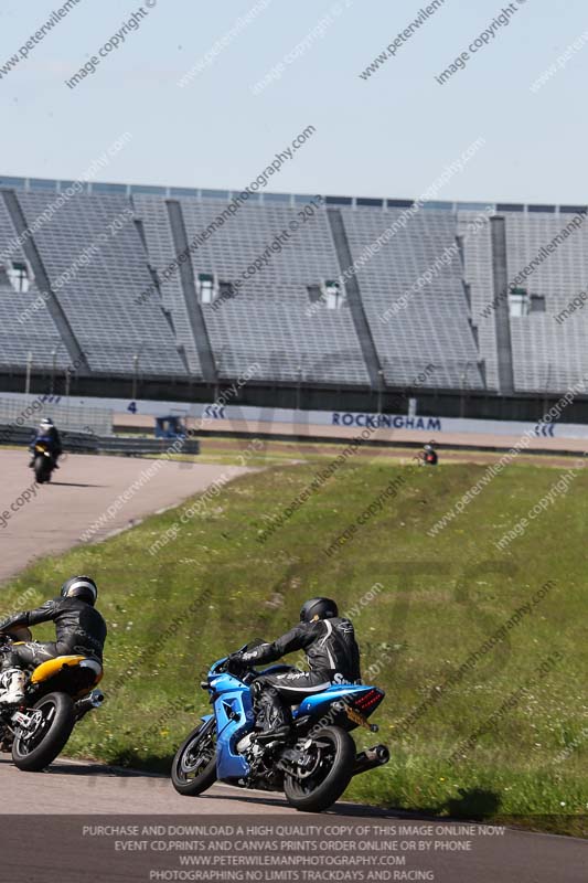 Rockingham no limits trackday;enduro digital images;event digital images;eventdigitalimages;no limits trackdays;peter wileman photography;racing digital images;rockingham raceway northamptonshire;rockingham trackday photographs;trackday digital images;trackday photos