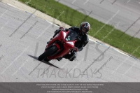 Rockingham-no-limits-trackday;enduro-digital-images;event-digital-images;eventdigitalimages;no-limits-trackdays;peter-wileman-photography;racing-digital-images;rockingham-raceway-northamptonshire;rockingham-trackday-photographs;trackday-digital-images;trackday-photos