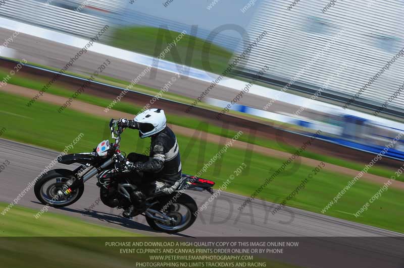 Rockingham no limits trackday;enduro digital images;event digital images;eventdigitalimages;no limits trackdays;peter wileman photography;racing digital images;rockingham raceway northamptonshire;rockingham trackday photographs;trackday digital images;trackday photos