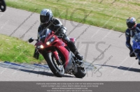 Rockingham-no-limits-trackday;enduro-digital-images;event-digital-images;eventdigitalimages;no-limits-trackdays;peter-wileman-photography;racing-digital-images;rockingham-raceway-northamptonshire;rockingham-trackday-photographs;trackday-digital-images;trackday-photos