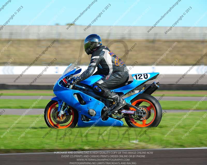 Rockingham no limits trackday;enduro digital images;event digital images;eventdigitalimages;no limits trackdays;peter wileman photography;racing digital images;rockingham raceway northamptonshire;rockingham trackday photographs;trackday digital images;trackday photos