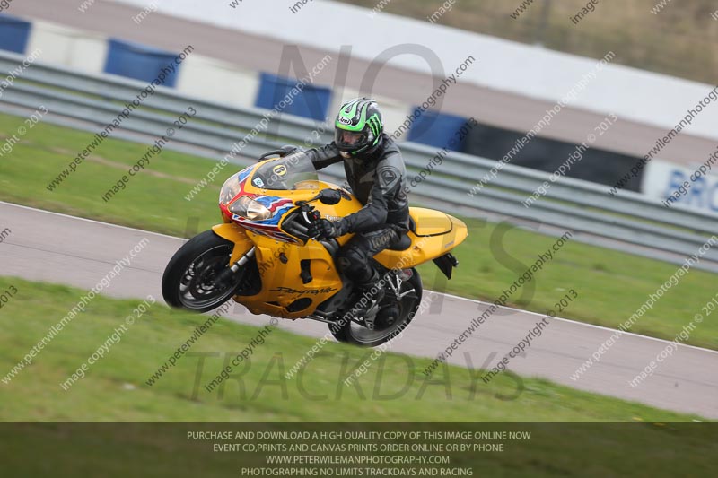 Rockingham no limits trackday;enduro digital images;event digital images;eventdigitalimages;no limits trackdays;peter wileman photography;racing digital images;rockingham raceway northamptonshire;rockingham trackday photographs;trackday digital images;trackday photos