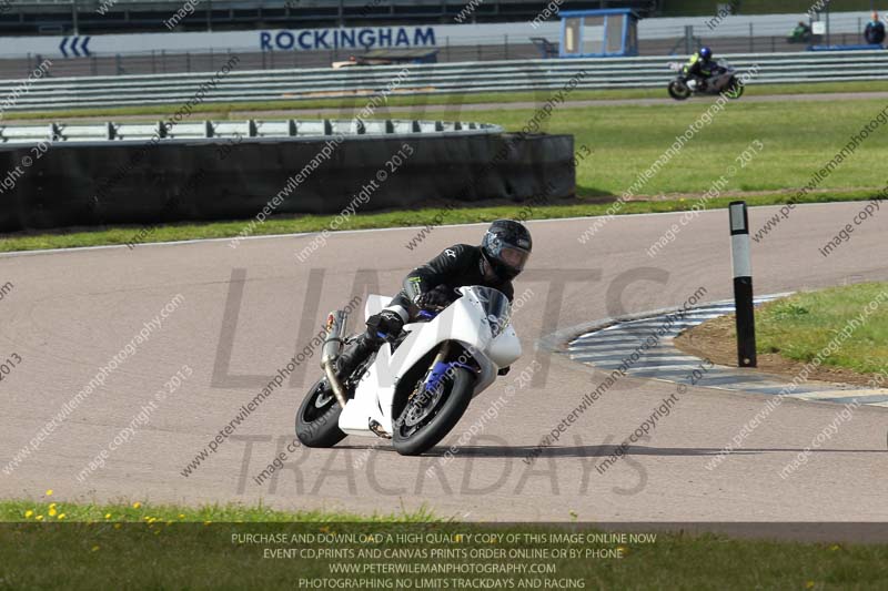 Rockingham no limits trackday;enduro digital images;event digital images;eventdigitalimages;no limits trackdays;peter wileman photography;racing digital images;rockingham raceway northamptonshire;rockingham trackday photographs;trackday digital images;trackday photos