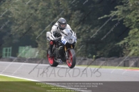 enduro-digital-images;event-digital-images;eventdigitalimages;no-limits-trackdays;oulton-no-limits-trackday;oulton-park-cheshire;oulton-trackday-photographs;peter-wileman-photography;racing-digital-images;trackday-digital-images;trackday-photos