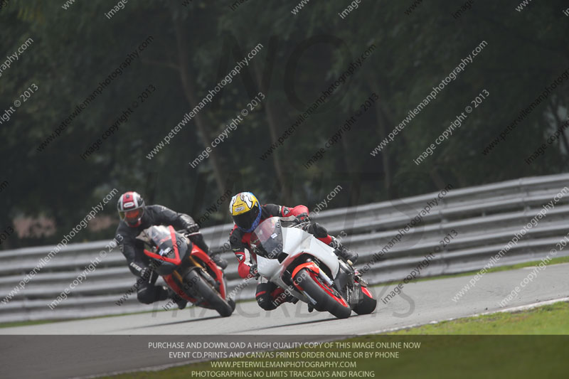 enduro digital images;event digital images;eventdigitalimages;no limits trackdays;oulton no limits trackday;oulton park cheshire;oulton trackday photographs;peter wileman photography;racing digital images;trackday digital images;trackday photos