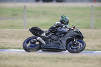 Rockingham-no-limits-trackday;enduro-digital-images;event-digital-images;eventdigitalimages;no-limits-trackdays;peter-wileman-photography;racing-digital-images;rockingham-raceway-northamptonshire;rockingham-trackday-photographs;trackday-digital-images;trackday-photos