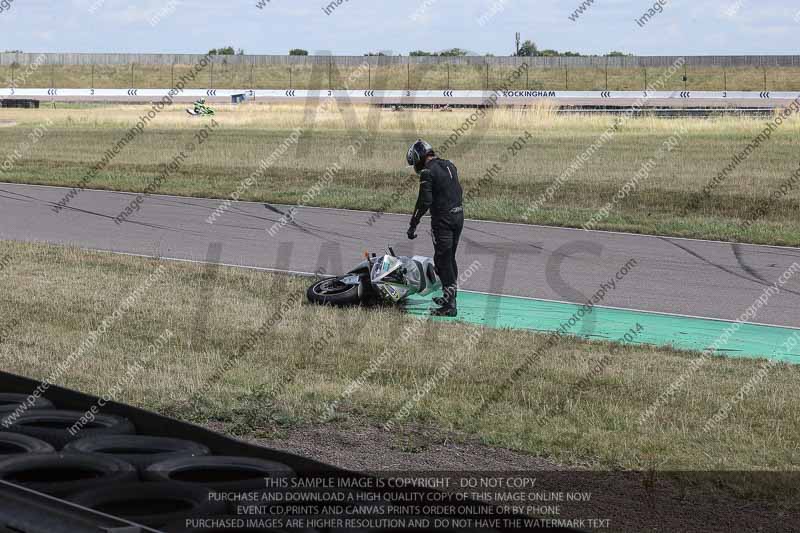 Rockingham no limits trackday;enduro digital images;event digital images;eventdigitalimages;no limits trackdays;peter wileman photography;racing digital images;rockingham raceway northamptonshire;rockingham trackday photographs;trackday digital images;trackday photos